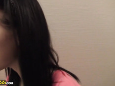 Парень снимает домашнее порно видео с молодой русской подругой