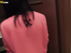 Парень снимает домашнее порно видео с молодой русской подругой