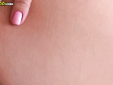 Паренёк оттрахал русскую девчонку в красных сетчатых колготках