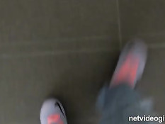 Эта азиатская девка впервые занимается сексом на порно кастинге