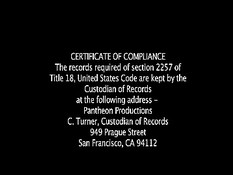 Молодой бородатый гей в туалете трахается с пожилым любовником