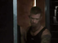 Гомосексуальный парень в кожаном белье ебёт друга раком в анус