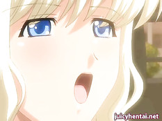 Светловолосая аниме девушка отсасывает и трахается в автомобиле