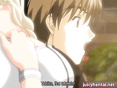 Светловолосая аниме девушка отсасывает и трахается в автомобиле