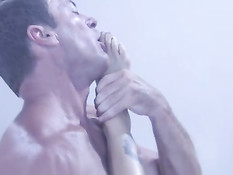 Темпераментная медсестра Julia Ann трахается со своими пациентами