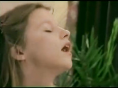 Нарезка возбуждающих групповых оргий из ретро порно фильмов