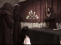 Монахи привязали к потолку грудастую ведьму и оттрахали рачком