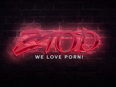 Горячая зрелая женщина RayVeness ебётся с персональным тренером