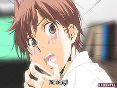 Рыжая хентай девчонка отвлекла парня от компьютера и отсосала