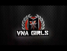 Два мужика ебут сексуальных девочек Trina Michaels и Sophie Dee