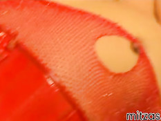 Юная блондиночка подверглась насилию в лаборатории извращений