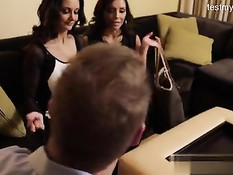 Мужчина ебёт горячих сисястых женщин Francesca Le и Ava Addams