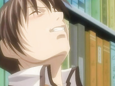 Рыжая хентай женщина обнажает большие сиськи и садится на член