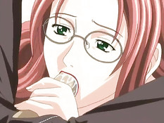 Рыжая хентай женщина обнажает большие сиськи и садится на член