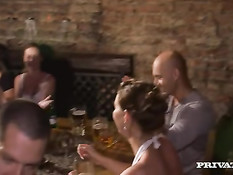 Alexis Crystal и Charlyse Bella ласкают друг друга и ебутся с парнем