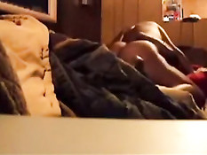 Темнокожая любительница ебётся с бойфрендом в позе наездницы