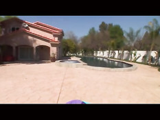 Лысый негр вылизал киску мулатке и засадил в неё здоровый член