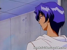 Две грудастые хентай лесбиянки целовались и трахались в бассейне