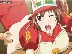 Мужик засадил в аниме девушку свой большой хуй и залил спермой