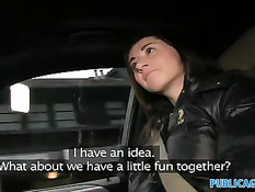 Он снял молодую брюнетку с интимной стрижкой и оттрахал в киску