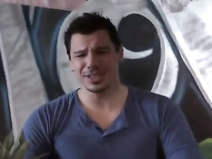 Страстный секс парня с горячими шлюхами Capri Cavalli и Carla Cox