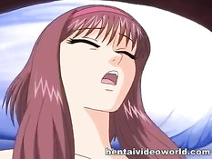 Парень засунул  большой член в рот и киску сисястой хентай девке