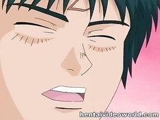 Парень засунул  большой член в рот и киску сисястой хентай девке