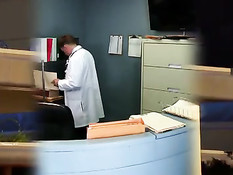 Грудастая красотка Samantha Saint решила помочь мужчине кончить