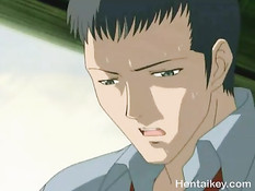 Мужчина соблазнил и оттрахал в киску молодую хентай горничную