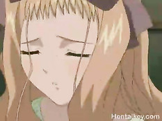 Мужчина соблазнил и оттрахал в киску молодую хентай горничную