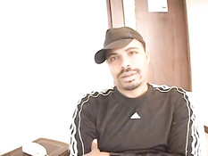 Сиськастая арабская девчонка Adara оттрахана в выбритую киску