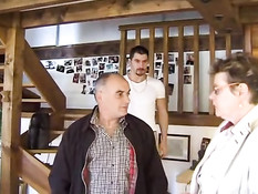 Пожилые французские женщины трахаются с молодыми мужчинами