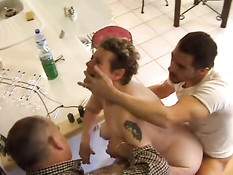 Пожилые французские женщины трахаются с молодыми мужчинами