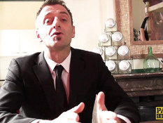 Связанная дамочка в чёрном наряде жёстко оттрахана в рот и попу