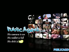 Симпатичная блондинка отсасывает и ебётся с парнем на лестнице