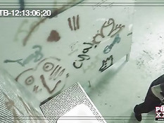 Рыжая грудастая девка Anna Joy трахается в общественном туалете