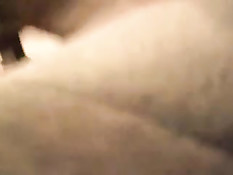 Парень оттрахал девушку игрушкой в позе раком и насадил на член