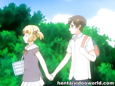 Хентай девушка с большой грудью развязывает парня и сосёт член