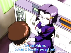 Очкастая хентай госпожа велела парню раздеться и вылизать киску