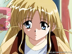 Красивая хентай блондиночка мастурбирует киску на полу в ванной