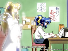 Красивая хентай блондиночка мастурбирует киску на полу в ванной