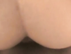 Он трахает раком женщину и крупным планом снимает происходящее