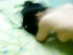 Молодая азиатская подруга отсасывает хуй и ебётся в разных позах