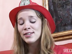 Паренёк оттрахал американскую девку с пирсингом и тату на спине