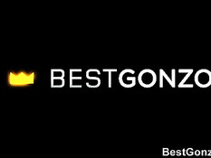 Высокая грудастая девчонка Amy Valor ебётся с темнокожим парнем