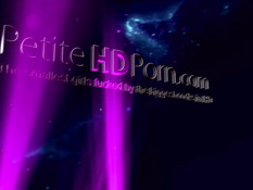 Парень отлизал киску грудастой подружке и засадил в неё свой хуй