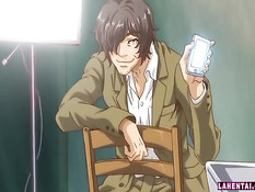 Аниме девка с розовыми волосами на кровати отсасывает в позе 69