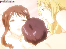 Парень отлизывает киски и ебётся с тремя сисястыми хентай девками