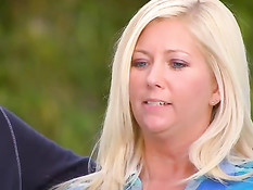 Горячие свингеры занимаются жёстким сексом на телевизионном шоу