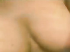 Парень снимает на телефон как грудастая подруга отсасывает член